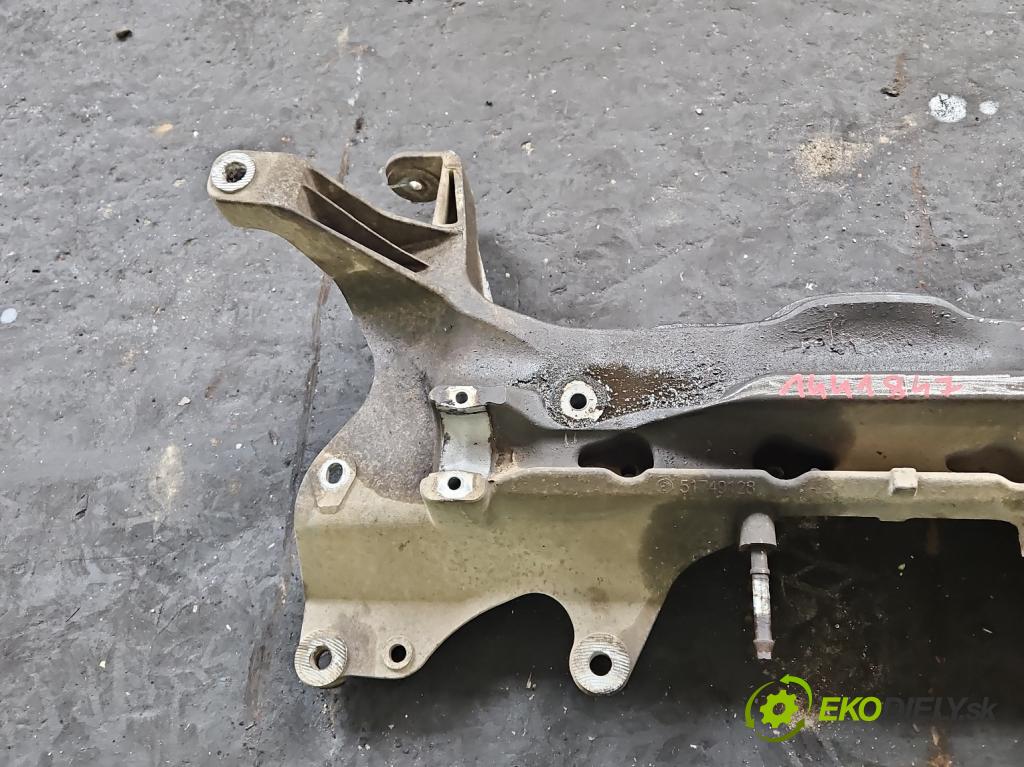 Fiat Linea 1.3 jtd 95 HP manual 70 kW 1251 cm3 4- výstuha motora 51749128