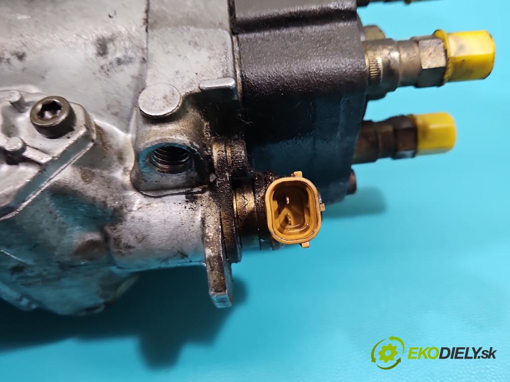 Opel Corsa C 2000-2006 1.7 dti 75 HP manual 55 kW 1686 cm3 5- čerpadlo vstrekovacia 8-97185242-2 (Vstrekovacie čerpadlo)