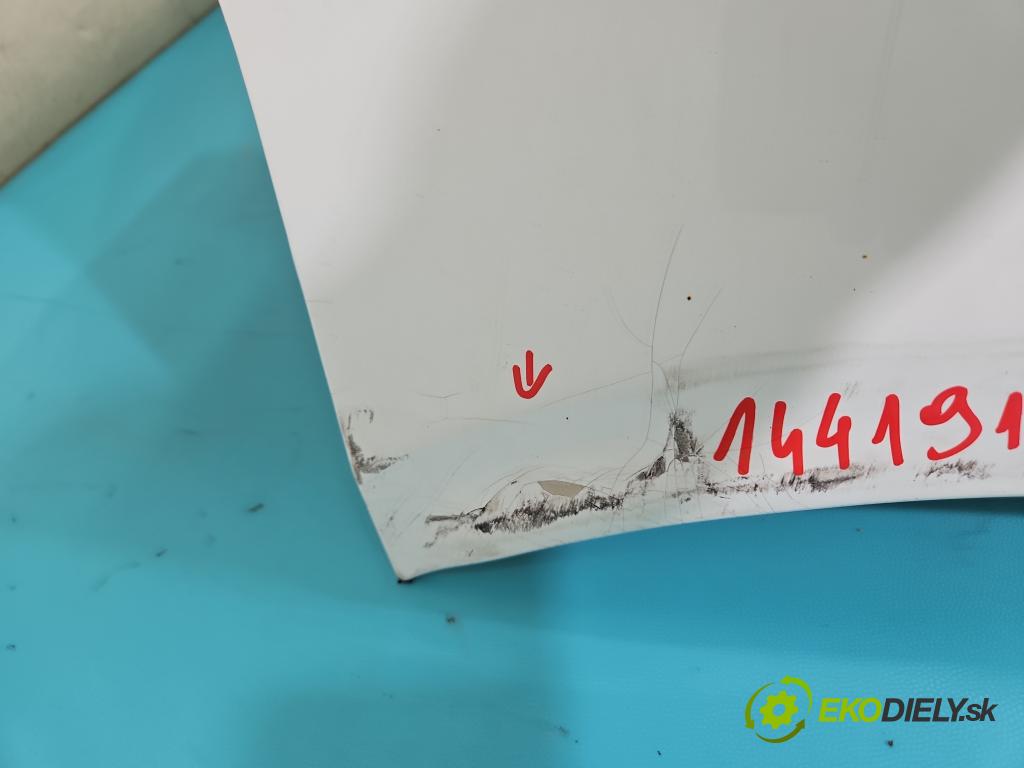 Ford Focus Mk3 2010-2018 1.0 ECOBOOST: 101 HP manual 74 kW 998 cm3 5- nárazník zadné  (Kľučka dverí ostatné)