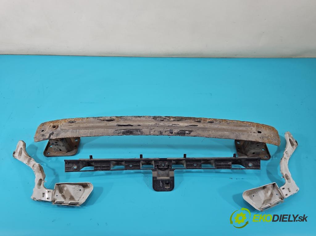 Ford Focus Mk3 2010-2018 1.0 ECOBOOST: 101 HP manual 74 kW 998 cm3 5- nárazník zadné  (Kľučka dverí ostatné)