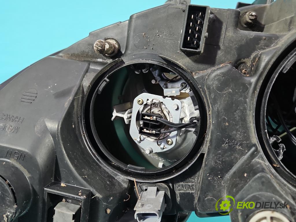 Peugeot 807 2002-2014 2.0 hdi 107 HP manual 79 kW 1997 cm3 5- Reflektor: pravý 1494307080 (Svetlo predné pravé)