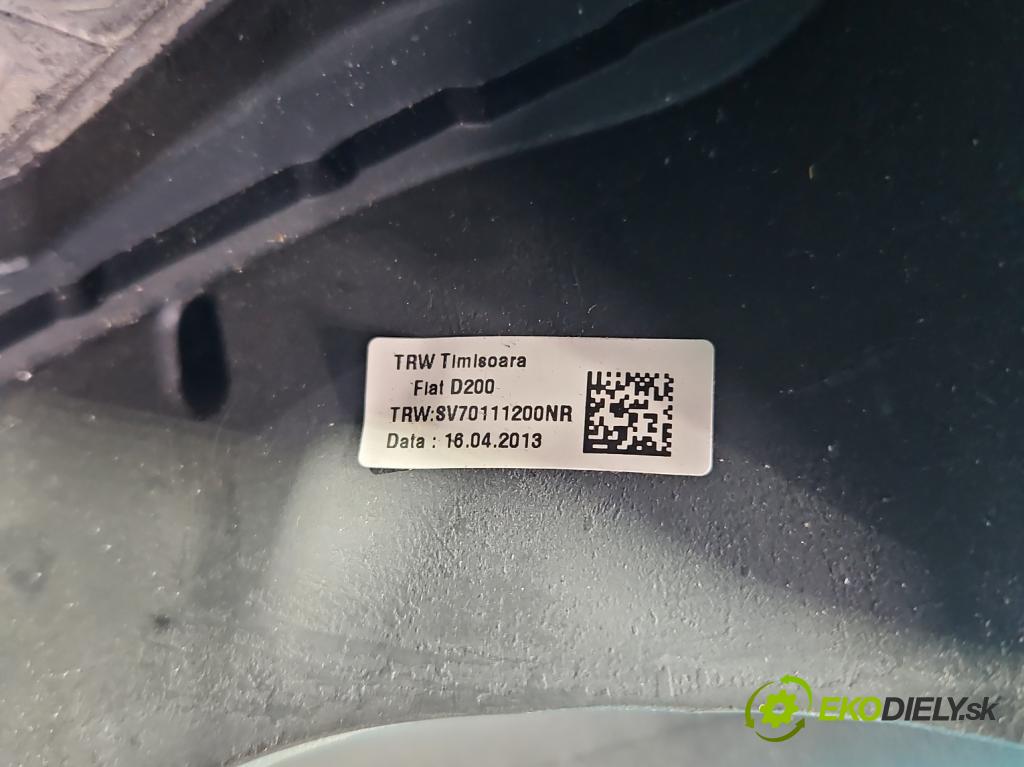 Fiat Linea 1.3 jtd 95 HP manual 70 kW 1251 cm3 4- volant  (Volant)