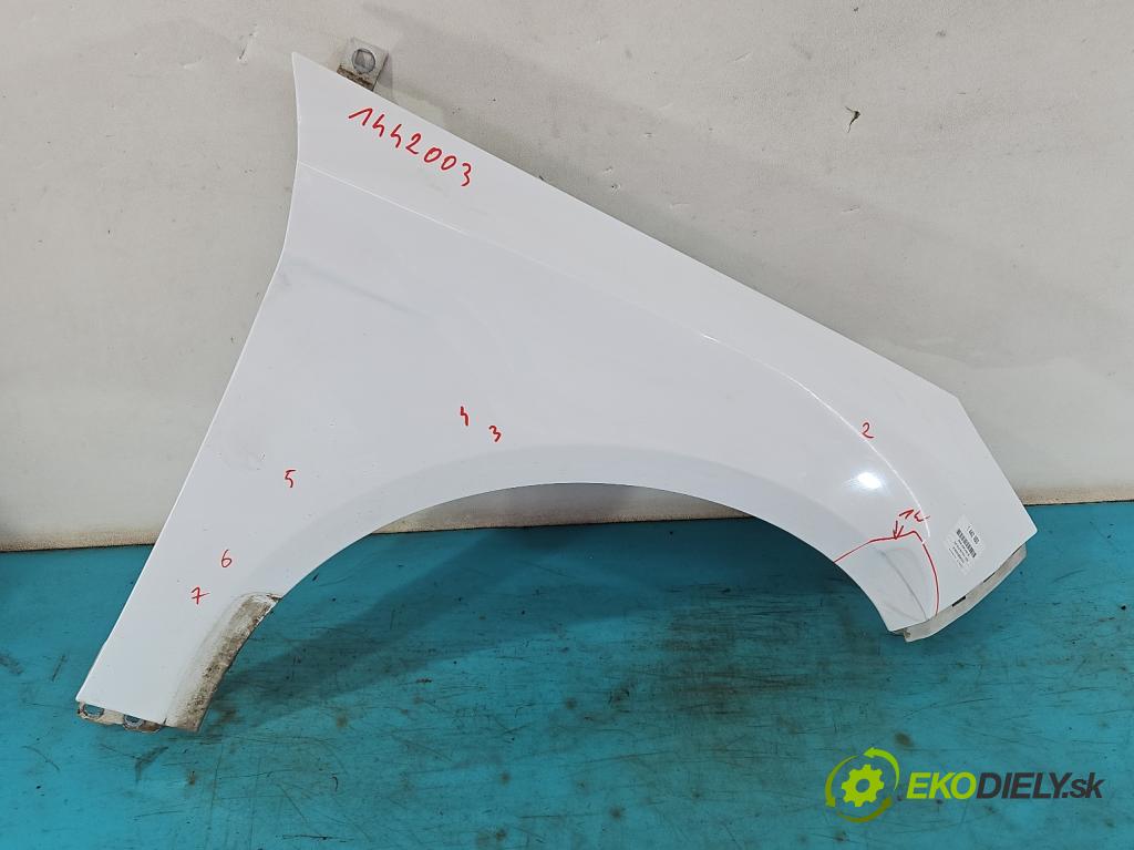 Ford Focus Mk3 2010-2018 1.0 ECOBOOST: 101 hp manual 74 kW 998 cm3 5- blatnik přední pravý  (Ostatné)
