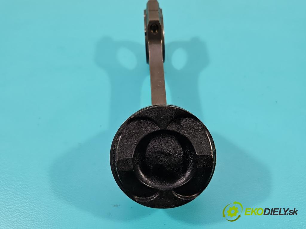 Ford Focus Mk3 2010-2018 1.0 ECOBOOST: 101 HP manual 74 kW 998 cm3 5- piest M2DA (Piest)