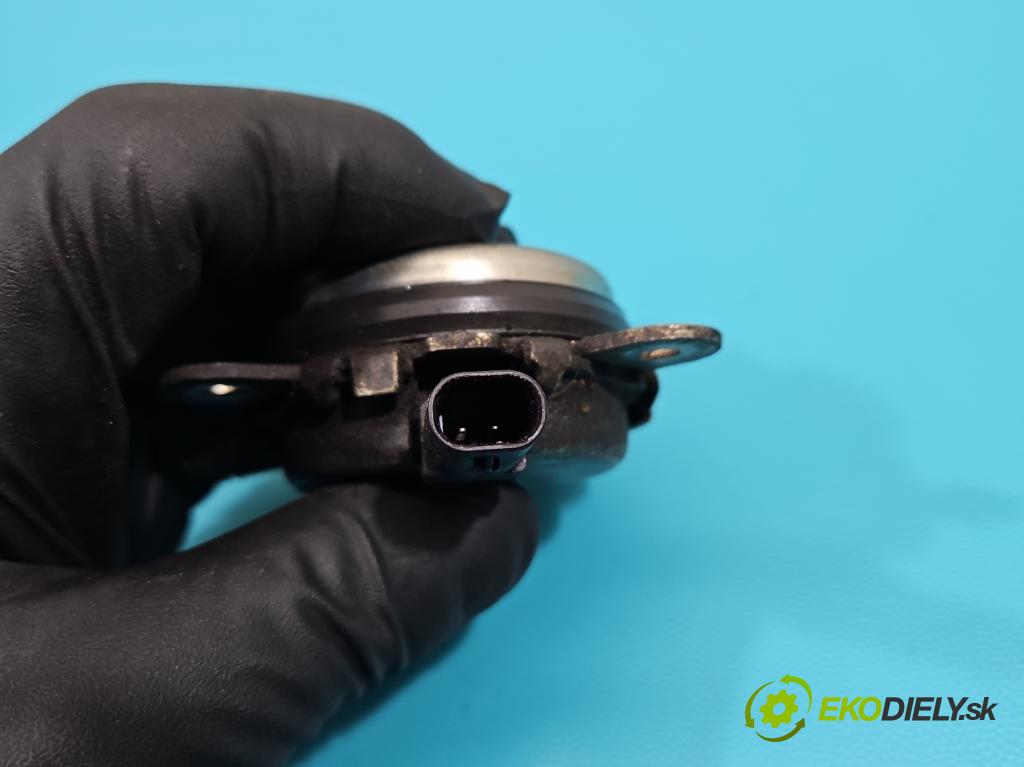 Ford Focus Mk3 2010-2018 1.0 ECOBOOST: 101 hp manual 74 kW 998 cm3 5- snímač fází vačkový CM5G-6M280-FA