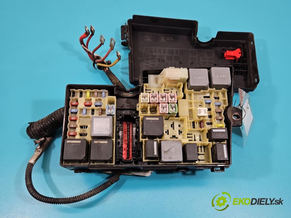 Ford Focus Mk3 2010-2018 1.0 ECOBOOST: 101 hp manual 74 kW 998 cm3 5- skříňka pojistková AV6T-14A142-AB (Pojistkové skříňky)