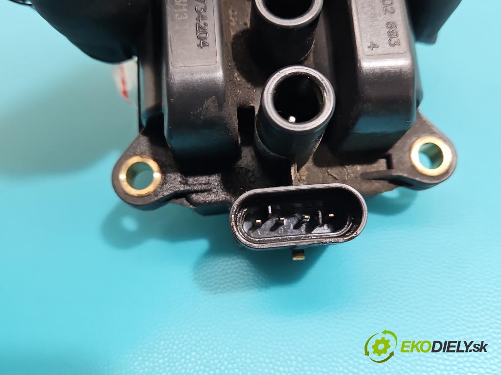 Dacia Sandero II 2012-2020 1,2.0 16V 75 HP manual 55 kW 1149 cm3 5- cievka zapaľovacia H8200734204 (Zapaľovacia cievka)