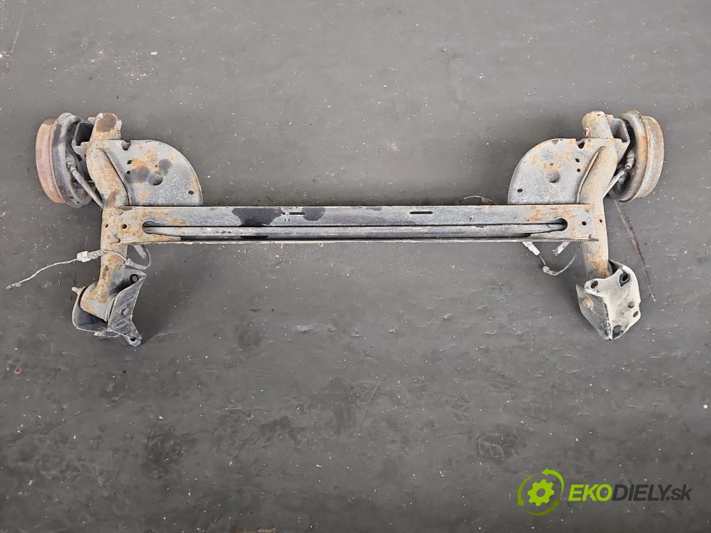 Dacia Sandero II 2012-2020 1,2.0 16V 75 hp manual 55 kW 1149 cm3 5- zadní výztuha  (Výztuhy zadní)