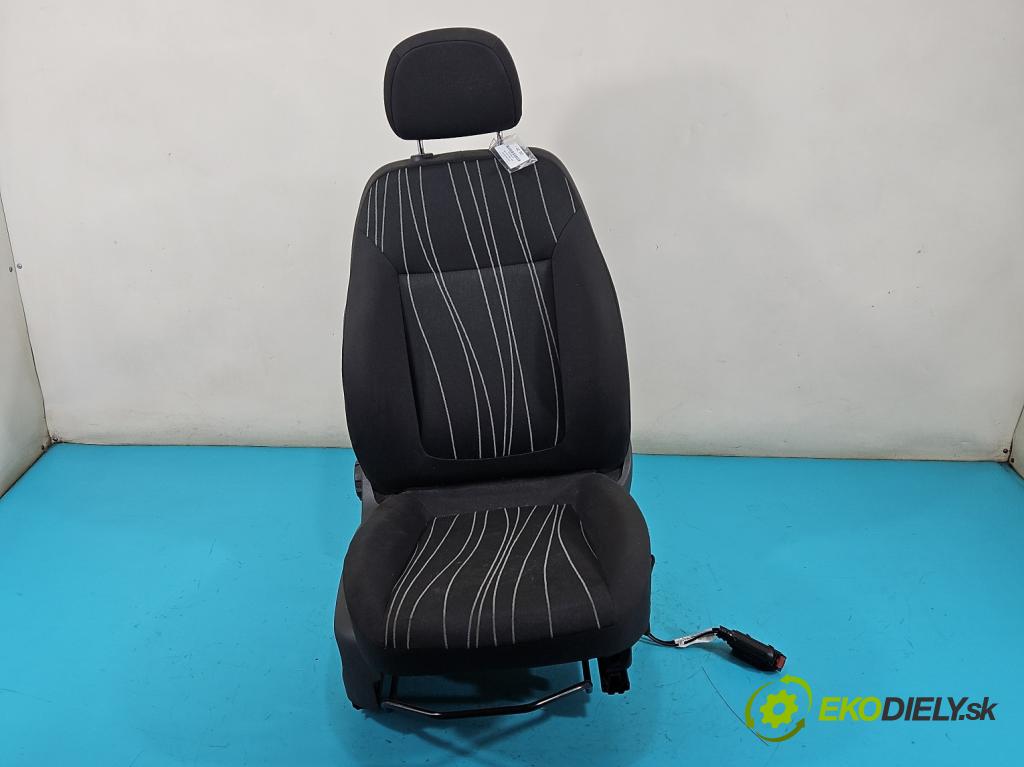 Opel Corsa D 2006-2014 1.2 16V 80 HP manual 59 kW 1229 cm3 5- Sedačka pravý  (Sedačka, sedadlo)