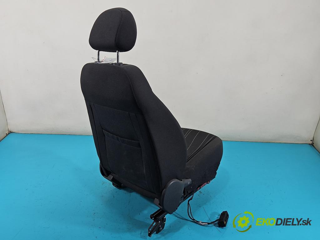 Opel Corsa D 2006-2014 1.2 16V 80 HP manual 59 kW 1229 cm3 5- Sedačka ľavý  (Sedačka, sedadlo)