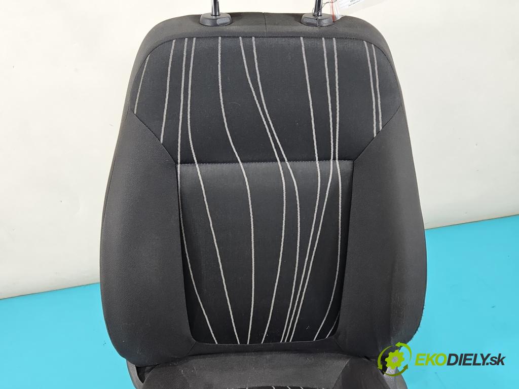 Opel Corsa D 2006-2014 1.2 16V 80 HP manual 59 kW 1229 cm3 5- Sedačka ľavý  (Sedačka, sedadlo)