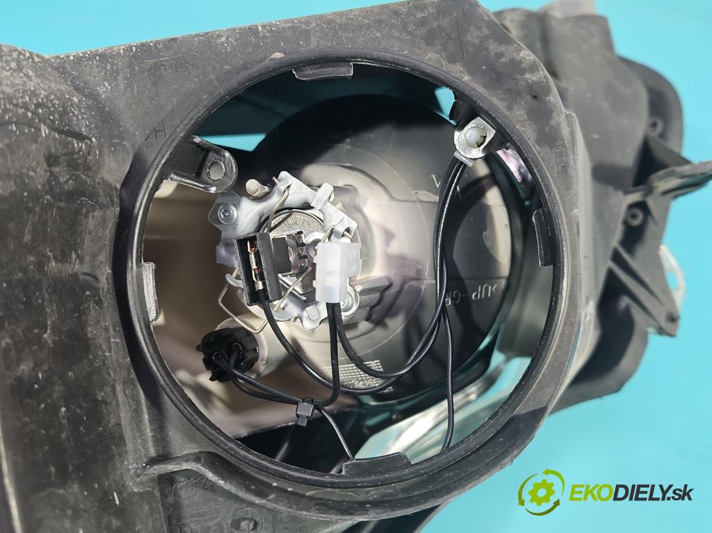 Opel Corsa D 2006-2014 1.2 16V 80 HP manual 59 kW 1229 cm3 5- Reflektor: pravý 13186382 (Svetlo predné pravé)