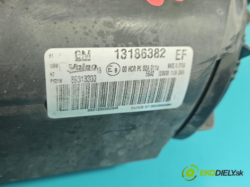 Opel Corsa D 2006-2014 1.2 16V 80 HP manual 59 kW 1229 cm3 5- Reflektor: pravý 13186382 (Svetlo predné pravé)