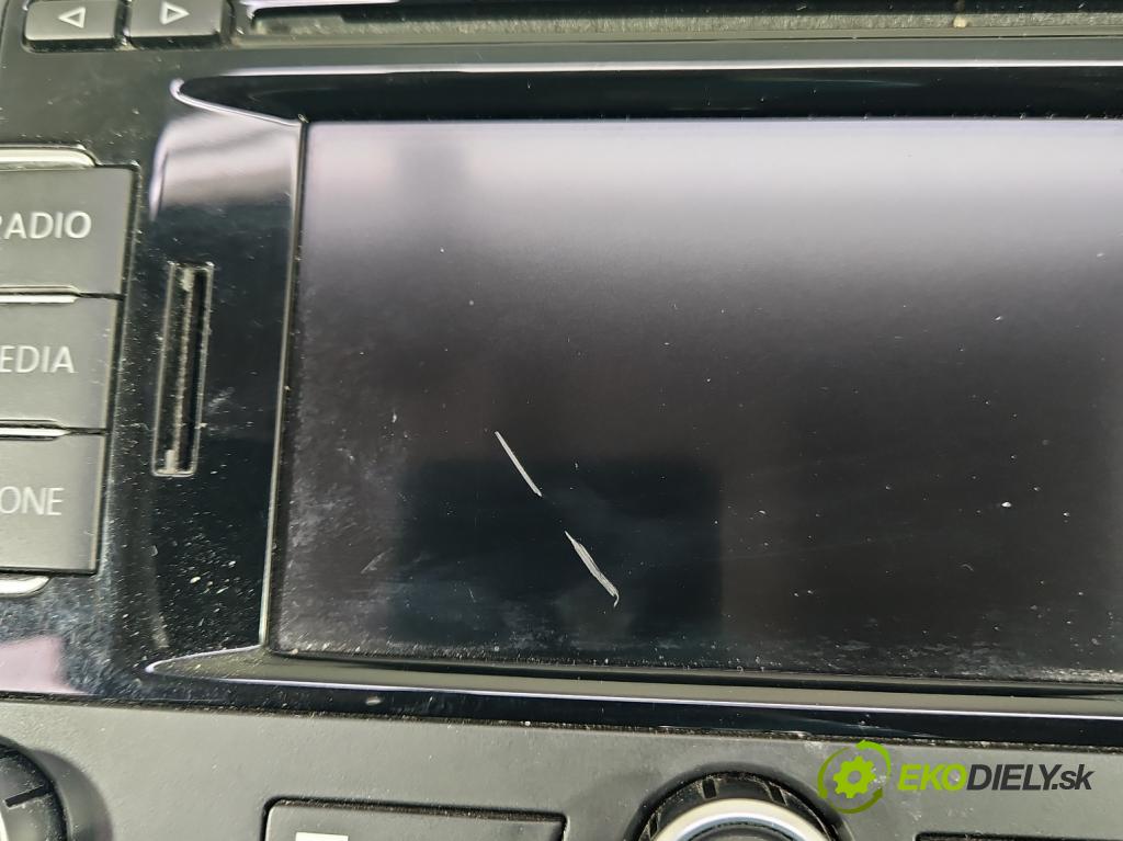 Vw Passat B7 2010-2014 2.0 tdi CFF 140 HP manual 103 kW 1968 cm3 5- Radio originál 3C8035279