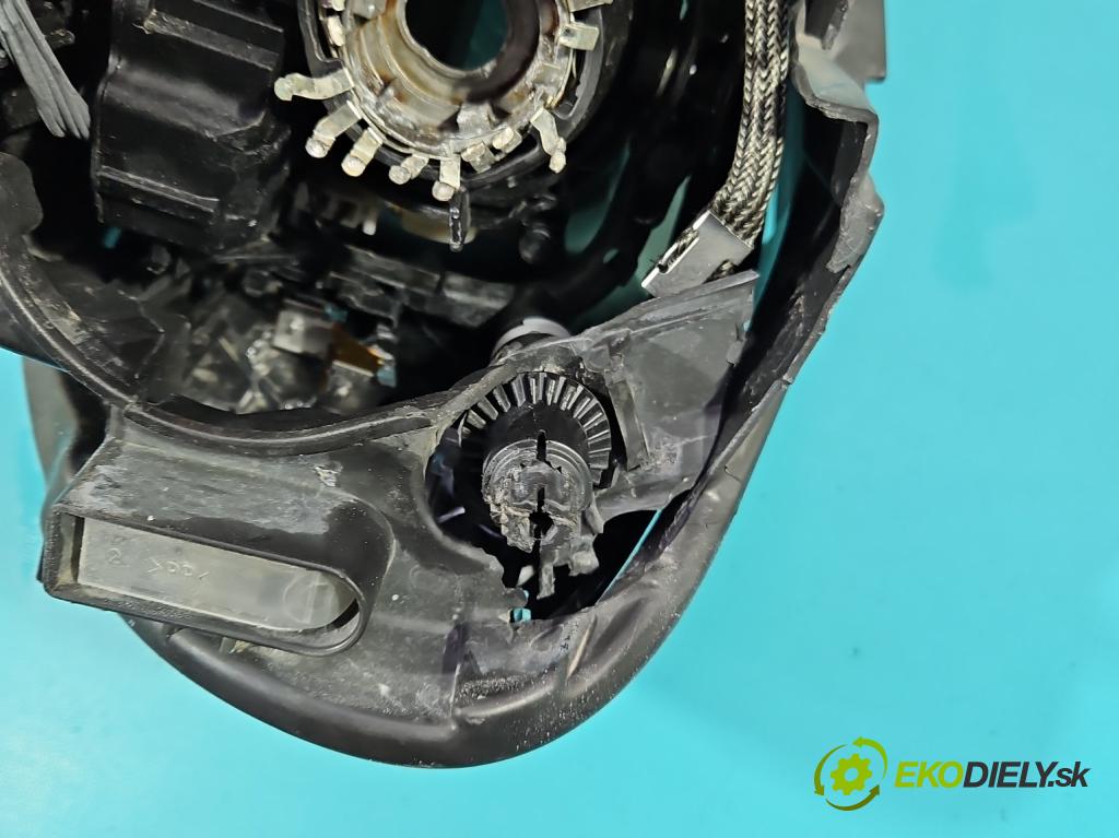 Vw Passat B7 2010-2014 2.0 tdi 140 HP manual 103 kW 1968 cm3 5- Reflektor: pravý 3AB941752 (Svetlo predné pravé)