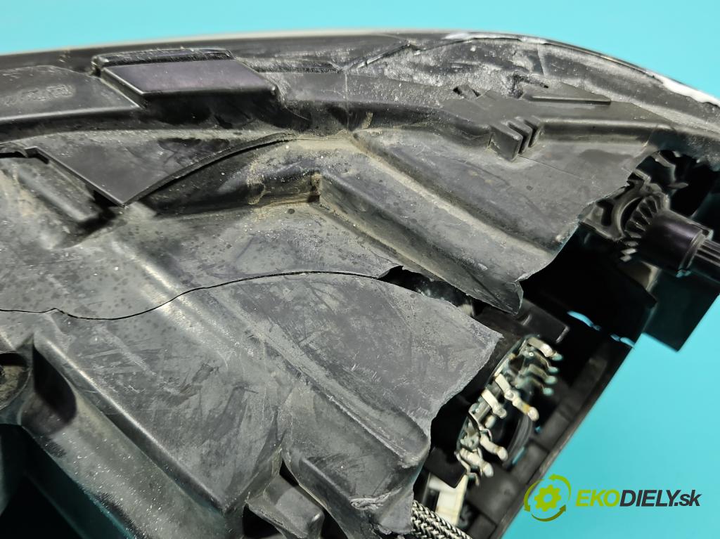 Vw Passat B7 2010-2014 2.0 tdi 140 HP manual 103 kW 1968 cm3 5- Reflektor: pravý 3AB941752 (Svetlo predné pravé)