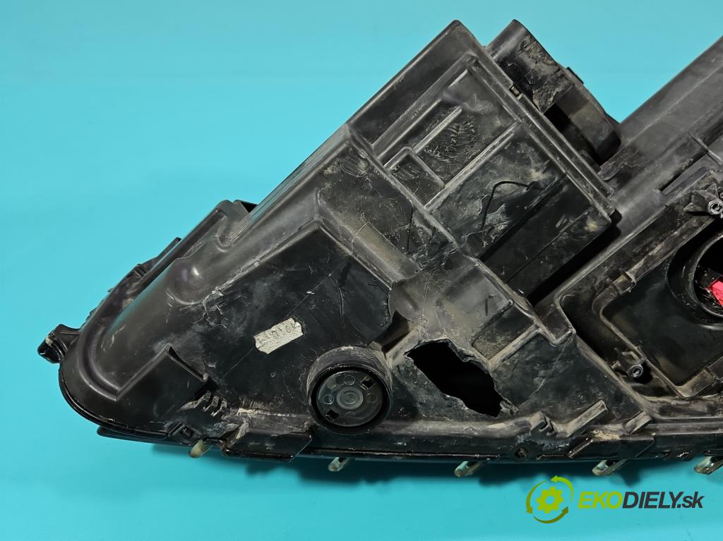 Vw Passat B7 2010-2014 2.0 tdi 140 HP manual 103 kW 1968 cm3 5- Reflektor: pravý 3AB941752 (Svetlo predné pravé)