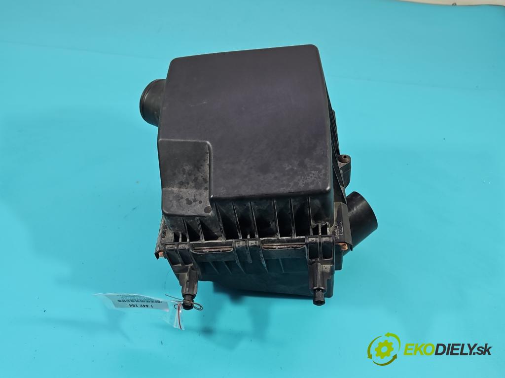 Opel Corsa D 2006-2014 1.2 16V 80 HP manual 59 kW 1229 cm3 5- obal filtra vzduchu 55557185 (Obal filtra vzduchu)