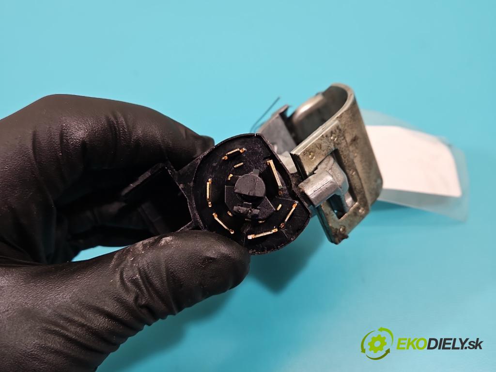 Opel Vectra B 1995-2002 1.6 16V 101 HP manual 74 kW 1598 cm3 4- Spínačka  (Spínacia skrinka)