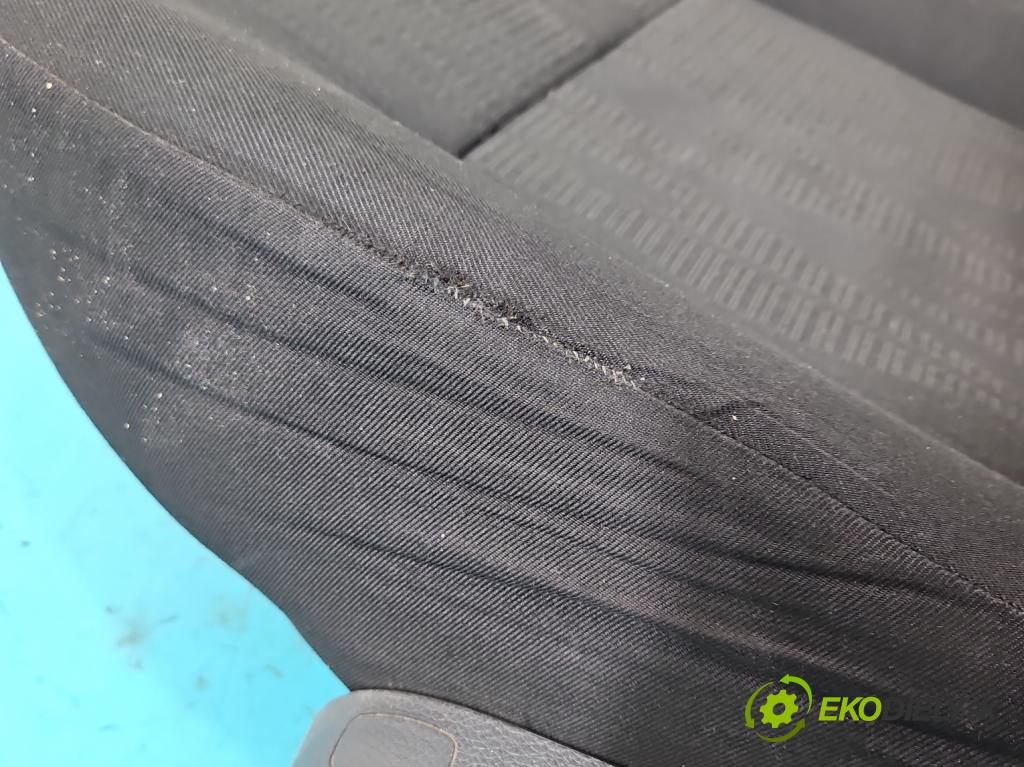 Dacia Duster I 2010-2018 1.6 16V 105 HP manual 77 kW 1598 cm3 5- Sedačka ľavý  (Sedačka, sedadlo)