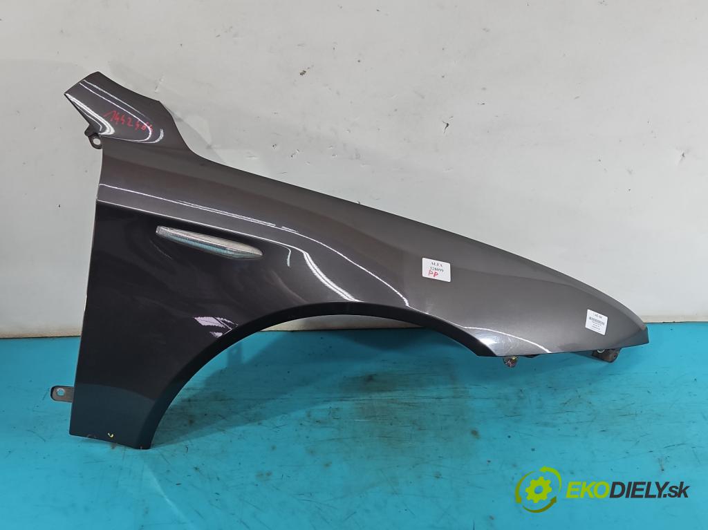 Alfa romeo 159 1.9 jtd 150 hp manual 110 kW 1900 cm3 4- blatnik přední pravý  (Klika dveří ostatní)