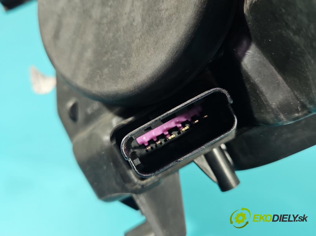 Renault Megane III 2008-2016 2.0 CVT 16V 140 HP automatic 103 kW 1997 cm3 5- Reflektor: pravý  (Svetlo predné pravé)