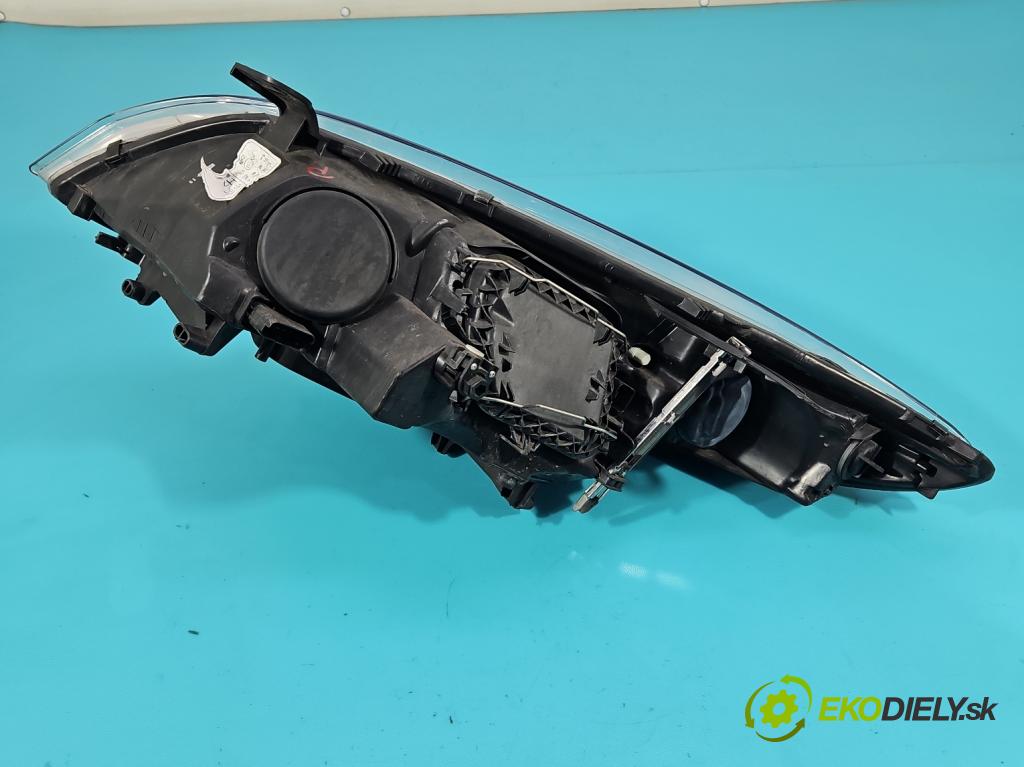 Renault Megane III 2008-2016 2.0 CVT 16V 140 HP automatic 103 kW 1997 cm3 5- Reflektor: pravý  (Svetlo predné pravé)