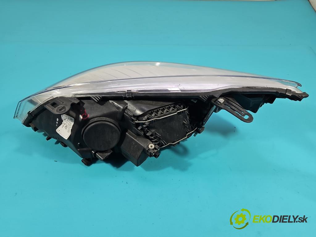 Renault Megane III 2008-2016 2.0 CVT 16V 140 HP automatic 103 kW 1997 cm3 5- Reflektor: pravý  (Svetlo predné pravé)