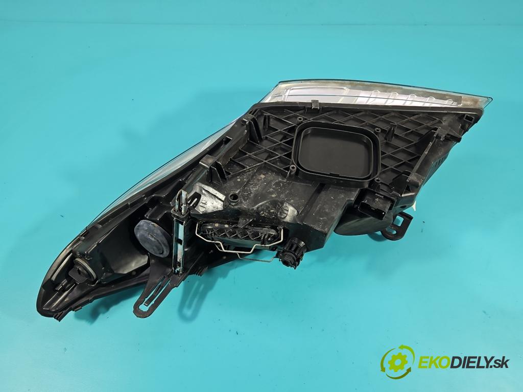 Renault Megane III 2008-2016 2.0 CVT 16V 140 HP automatic 103 kW 1997 cm3 5- Reflektor: pravý  (Svetlo predné pravé)