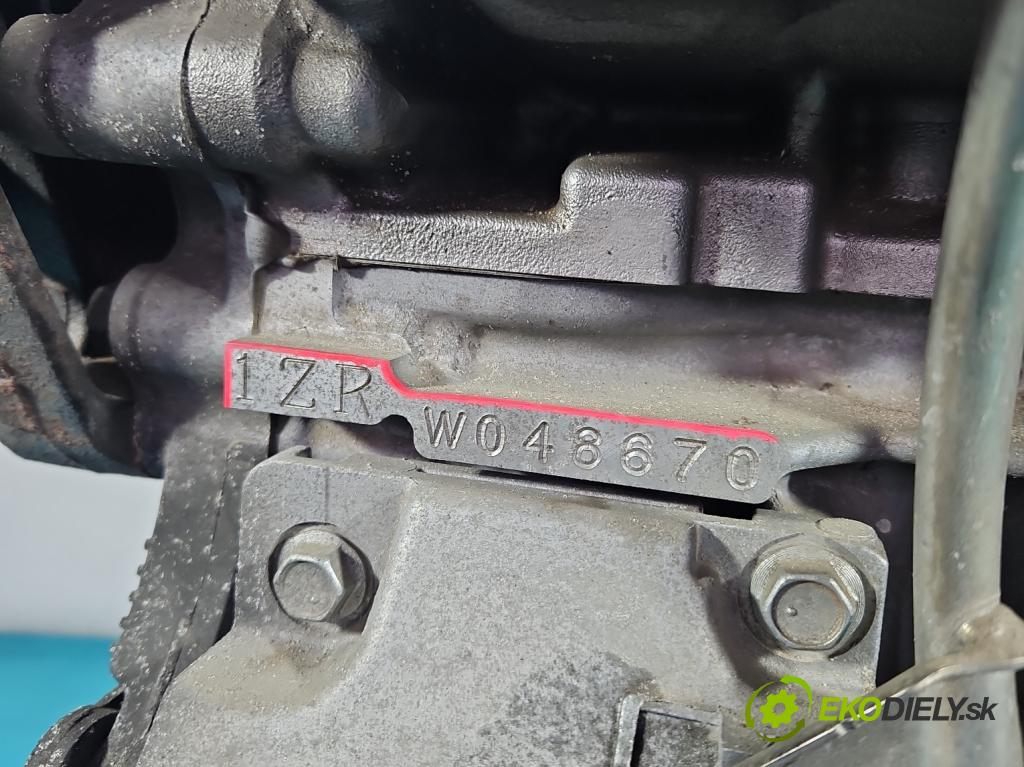 Toyota Auris II 2012-2018 1.6 16V 132 HP manual 97 kW 1598 cm3 5- motor benzín: 1ZR