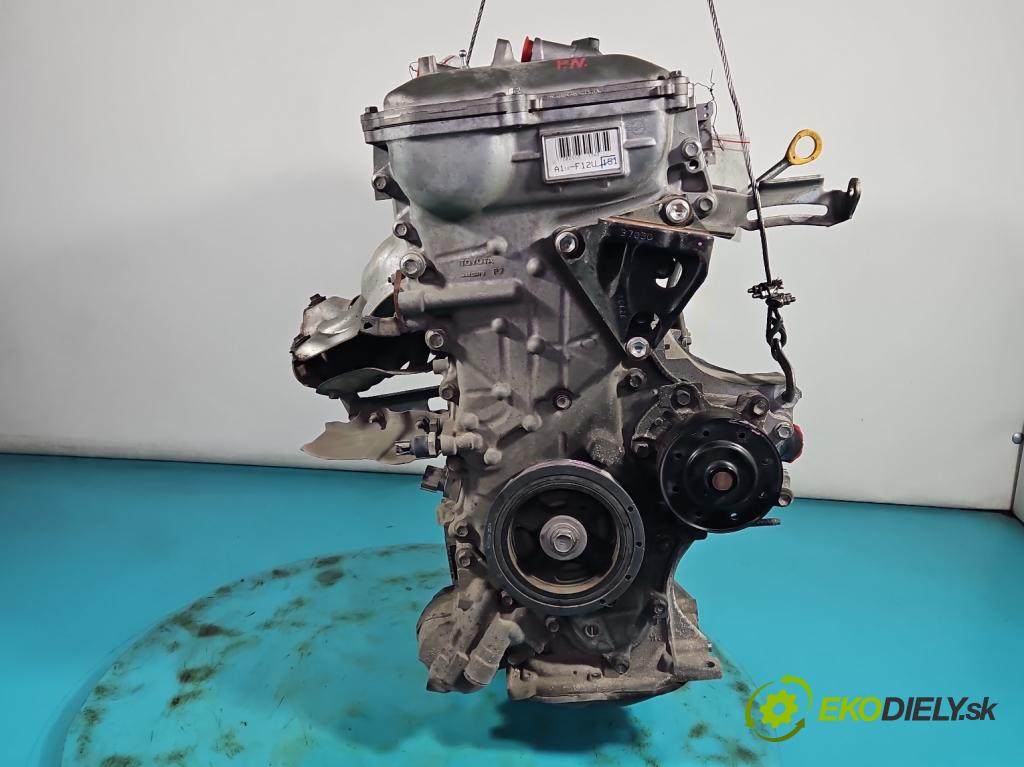 Toyota Auris II 2012-2018 1.6 16V 132 HP manual 97 kW 1598 cm3 5- motor benzín: 1ZR