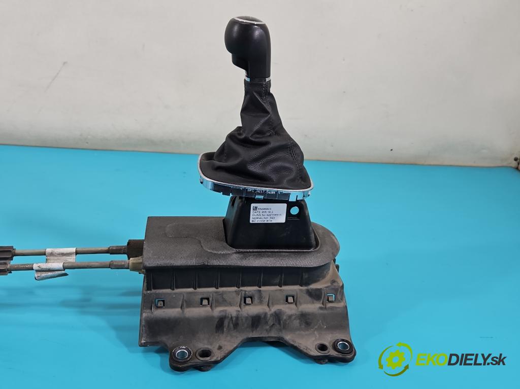 Opel Corsa E 2014-2019 1.4 16V 90 hp manual 66 kW 1398 cm3 5- kulisa změny stupňová 55496803 (Rýchlostné páky / kulisy)