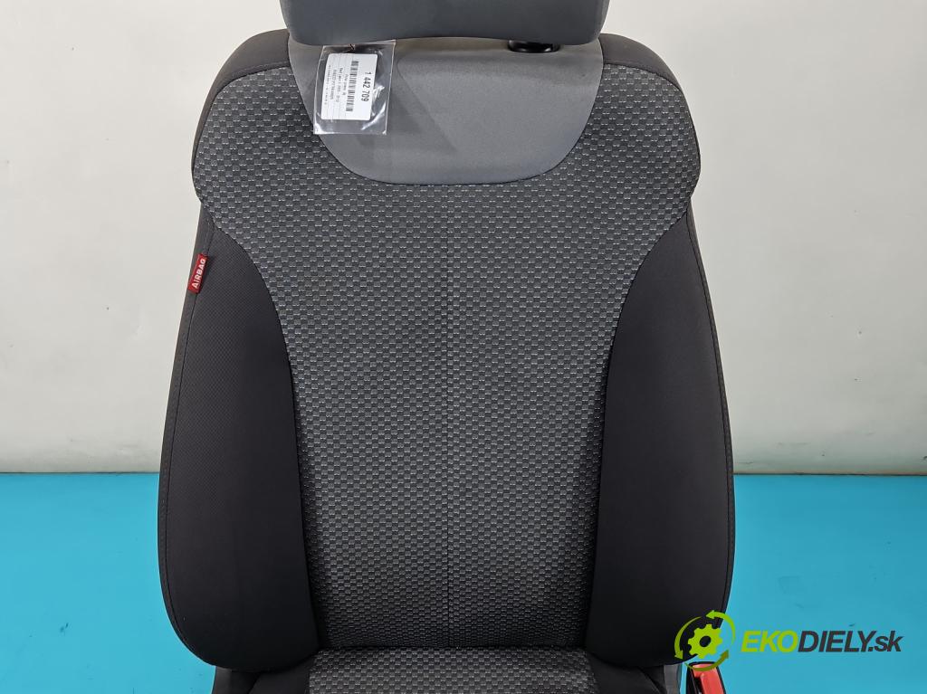 Seat Leon II 2005-2012 1.6 SR 102 HP manual 75 kW 1595 cm3 5- Sedačka pravý  (Sedačka, sedadlo)