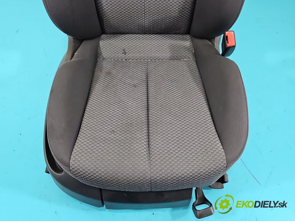 Seat Leon II 2005-2012 1.6 SR 102 HP manual 75 kW 1595 cm3 5- Sedačka pravý  (Sedačka, sedadlo)