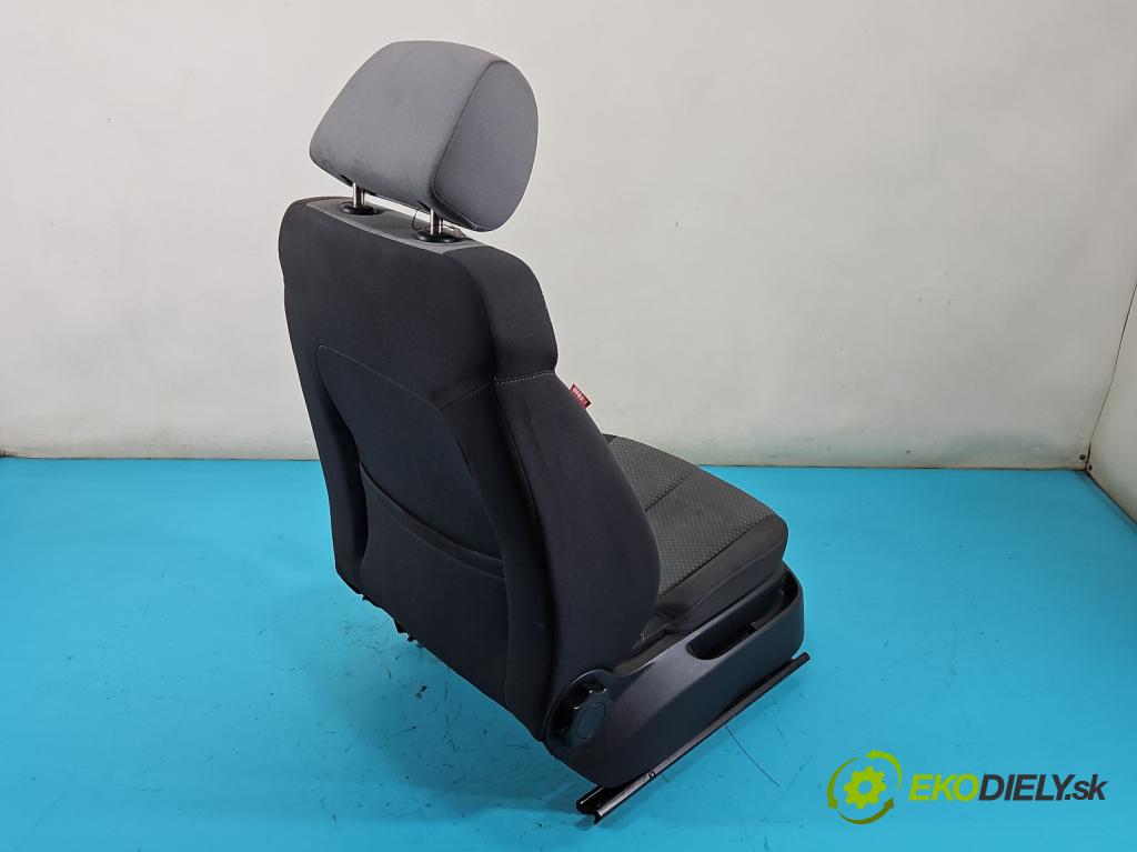 Seat Leon II 2005-2012 1.6 SR 102 HP manual 75 kW 1595 cm3 5- Sedačka pravý  (Sedačka, sedadlo)
