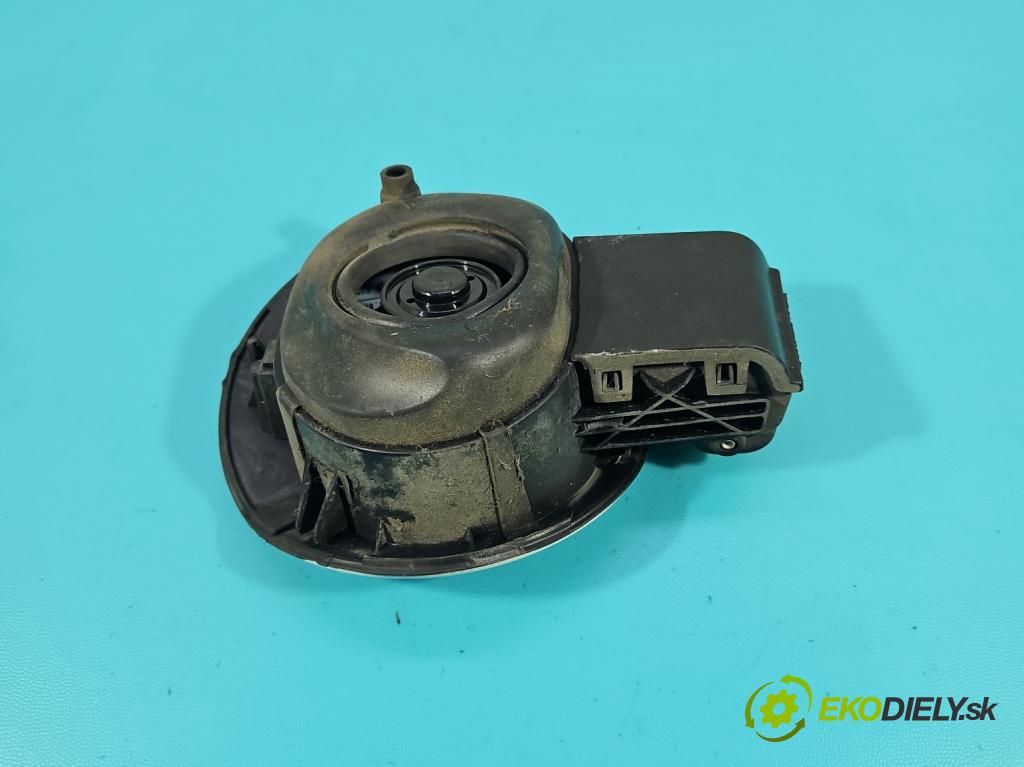 Seat Ibiza IV 6J 2008-2017 1.2 MPI 12V 69KM manual 51 kW 1198 cm3 5- Klapka nalévání paliva  (Ostatné)