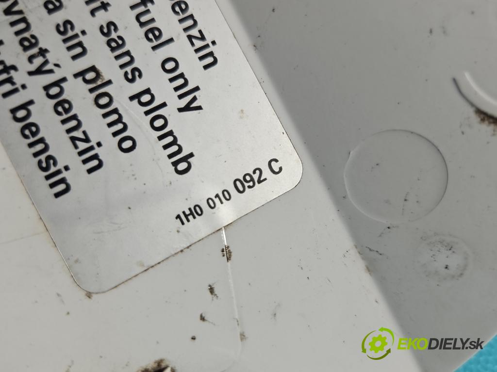 Seat Ibiza IV 6J 2008-2017 1.2 MPI 12V 69KM manual 51 kW 1198 cm3 5- Klapka nalévání paliva  (Ostatné)