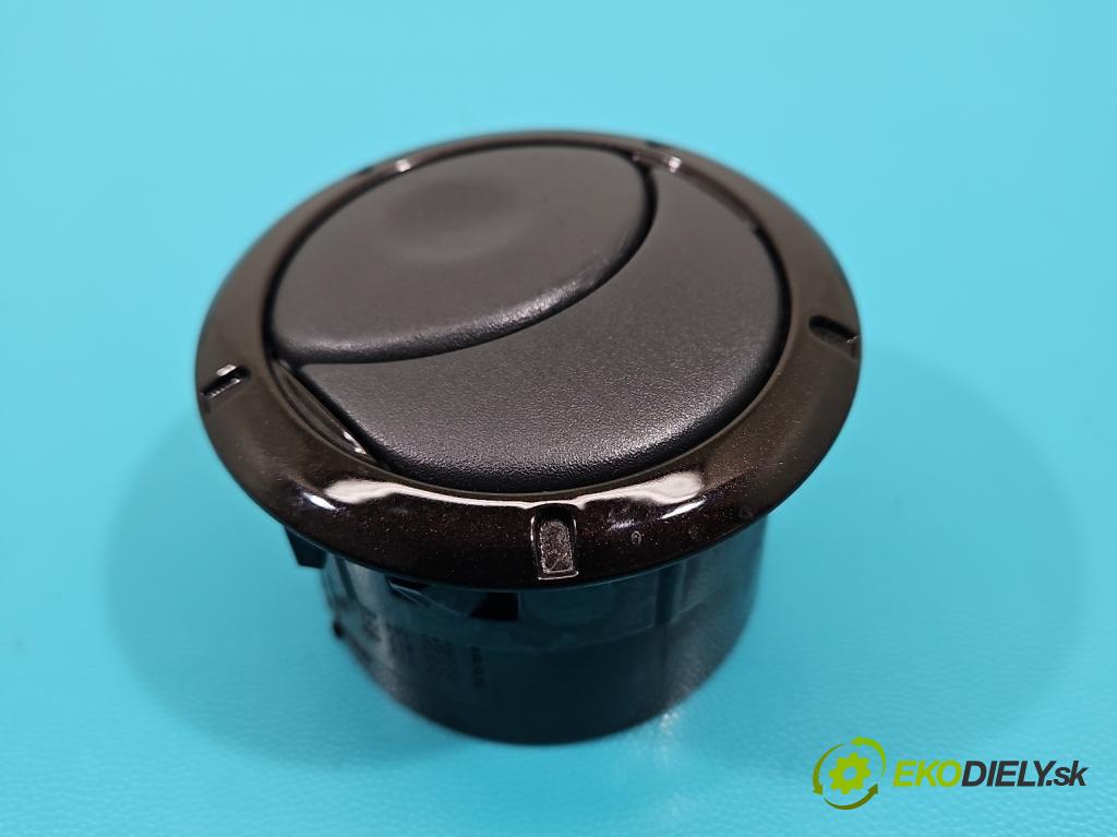 Dacia Duster I 2010-2018 1.6 16V 105 HP manual 77 kW 1598 cm3 5- Mřížka: kúrenia stredová 687606726 (Mriežka kúrenia (fukár))