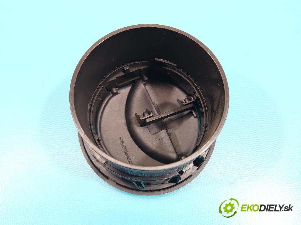 Dacia Duster I 2010-2018 1.6 16V 105 HP manual 77 kW 1598 cm3 5- Mřížka: kúrenia stredová 687606726 (Mriežka kúrenia (fukár))