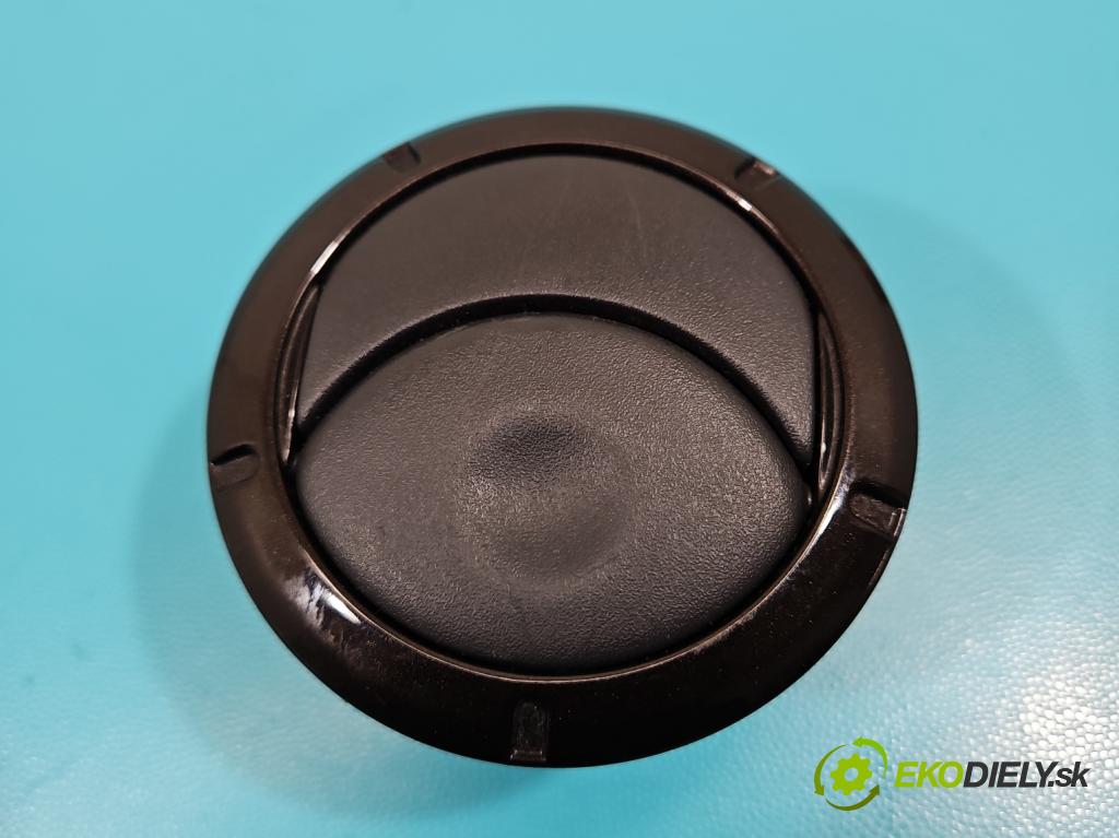 Dacia Duster I 2010-2018 1.6 16V 105 HP manual 77 kW 1598 cm3 5- Mřížka: kúrenia stredová 687606726 (Mriežka kúrenia (fukár))