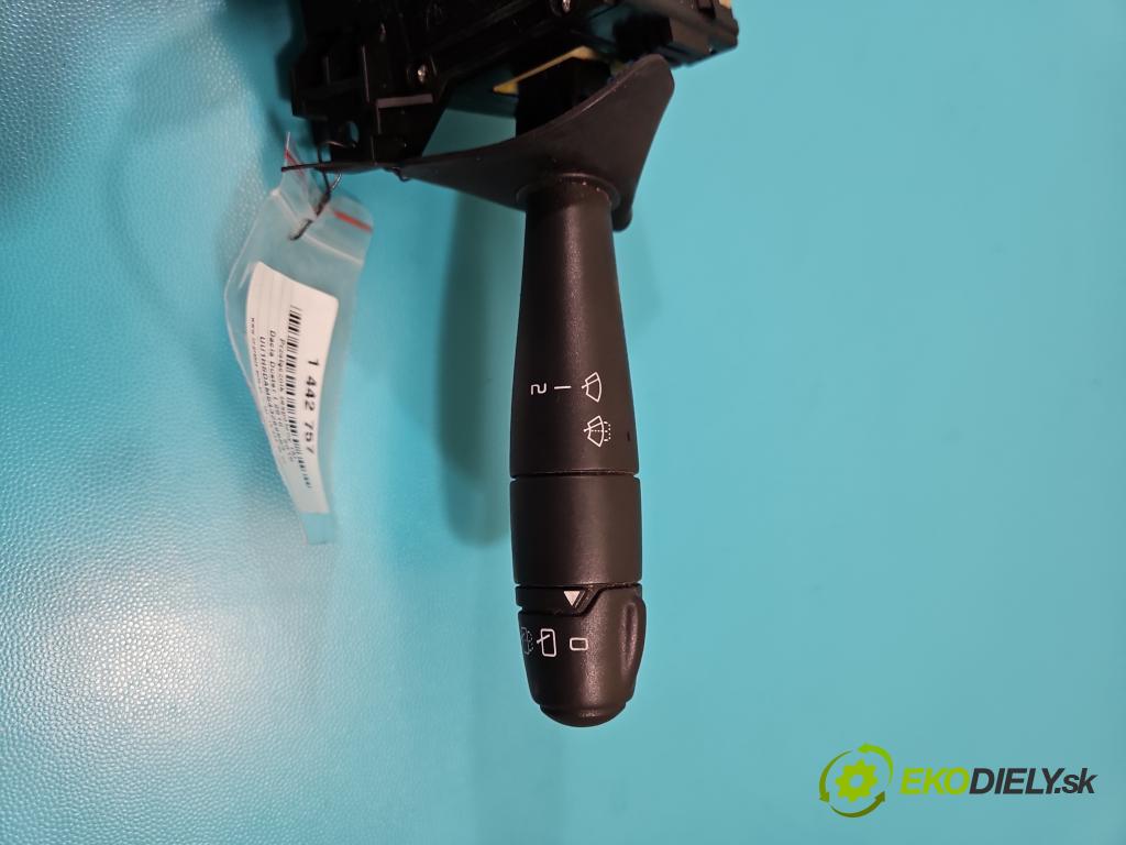 Dacia Duster I 2010-2018 1.6 16V 105 HP manual 77 kW 1598 cm3 5- prepínač komplex: 8200792587 (Prepínacie páčky pod volantom)