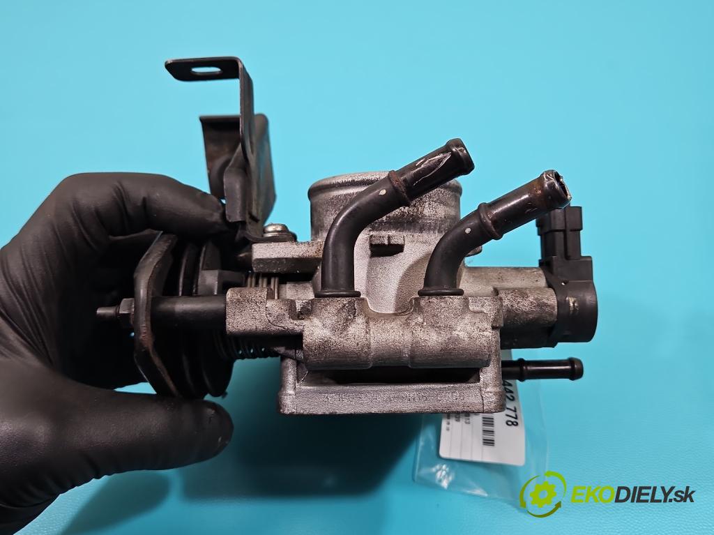 Kia Soul I 2008-2013 1.6 16V 126 HP manual 92,7 kW 1591 cm3 5- klapka 35100-2B020 (Škrtiaca klapka)