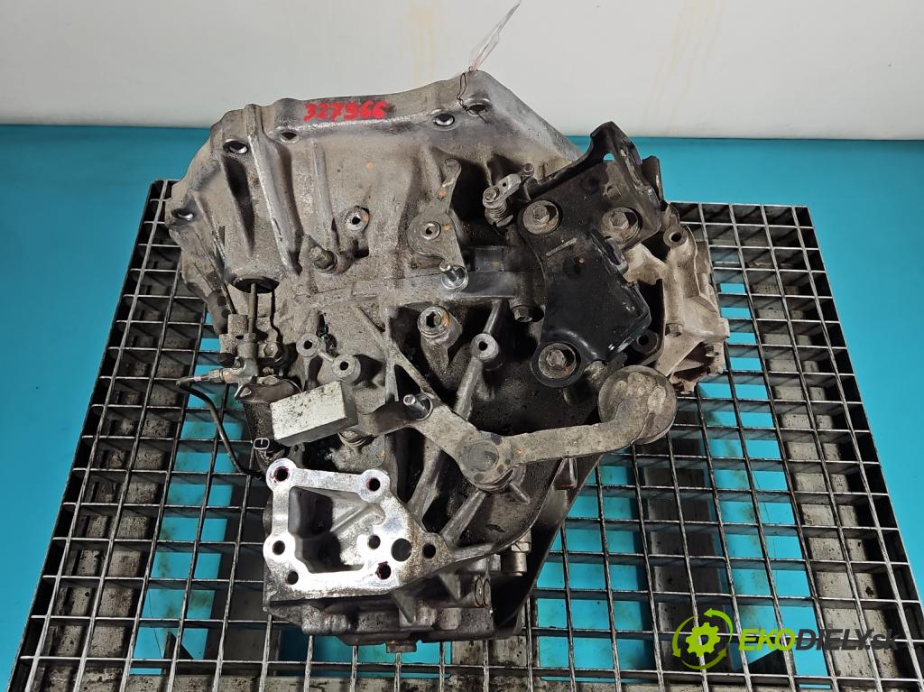 Toyota Auris II 2012-2018 1.6 16V 132  HP manual 97 kW 1598 cm3 5- prevodovka stupeň,rýchlosť manual 31115-05031