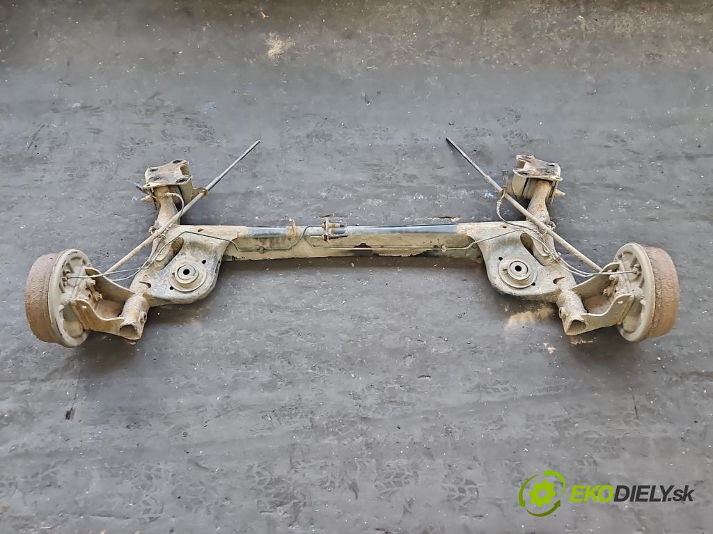 Dacia Duster I 2010-2018 1.6 16V 105 hp manual 77 kW 1598 cm3 5- zadní výztuha  (Výztuhy zadní)