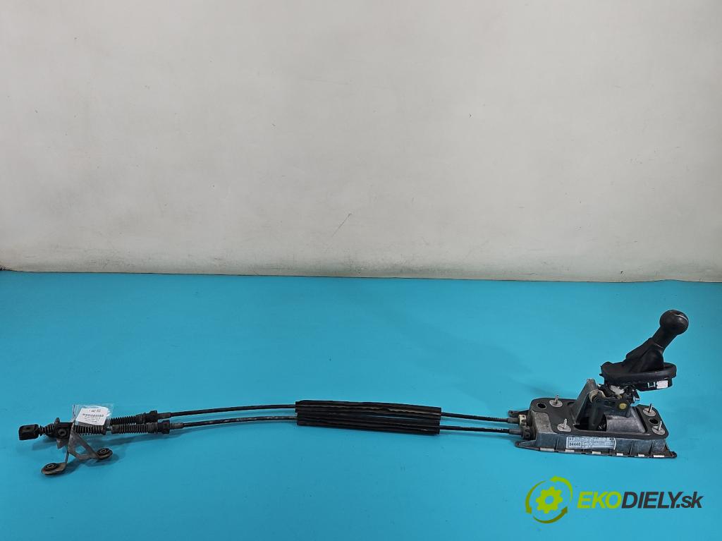 Seat Leon II 2005-2012 1.6 SR 102 HP manual 75 kW 1595 cm3 5- Páka: Změny: stupeň,rýchlosť 1K0711049BE (Rýchlostná páka (kulisa))