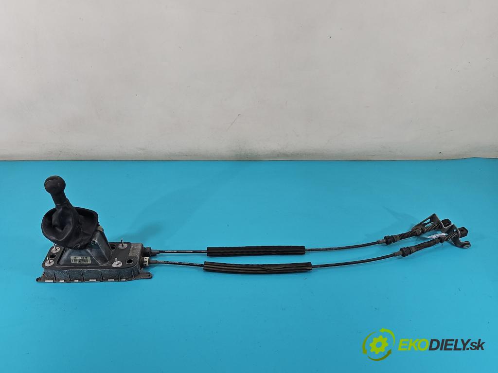 Seat Leon II 2005-2012 1.6 SR 102 HP manual 75 kW 1595 cm3 5- Páka: Změny: stupeň,rýchlosť 1K0711049BE (Rýchlostná páka (kulisa))