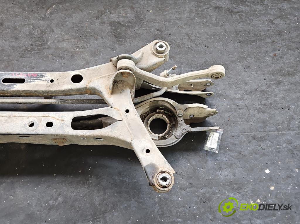 Kia Optima IV 2015-2020 1.7 crdi 141 hp automatic 104 kW 1685 cm3 5- zadní výztuha  (Výztuhy zadní)