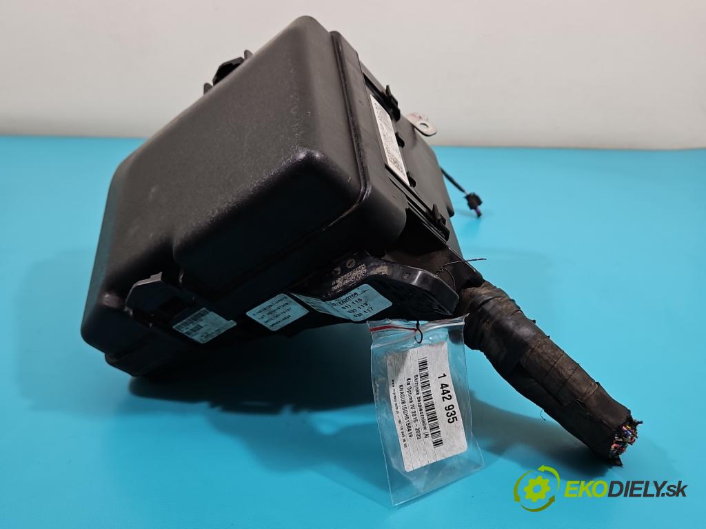 Kia Optima IV 2015-2020 1.7 crdi 141 hp automatic 104 kW 1685 cm3 5- skříňka pojistková 912B7-D4010 (Pojistkové skříňky)