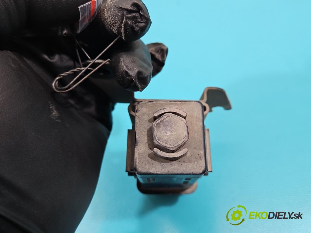 Kia Optima IV 2015-2020 1.7 crdi 141 HP automatic 104 kW 1685 cm3 5- Relé: svíčky: zařicích: 36830-2A170 (Relé)