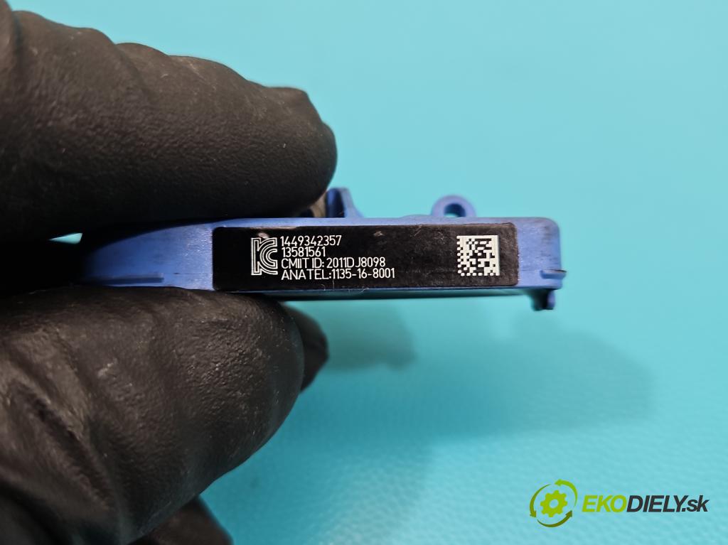 Opel Corsa E 2014-2019 1.4 16V 90 hp manual 66 kW 1398 cm3 5- snímač tlaku pneumatika 13581561 (Snímače tlaku v pneumatikách)